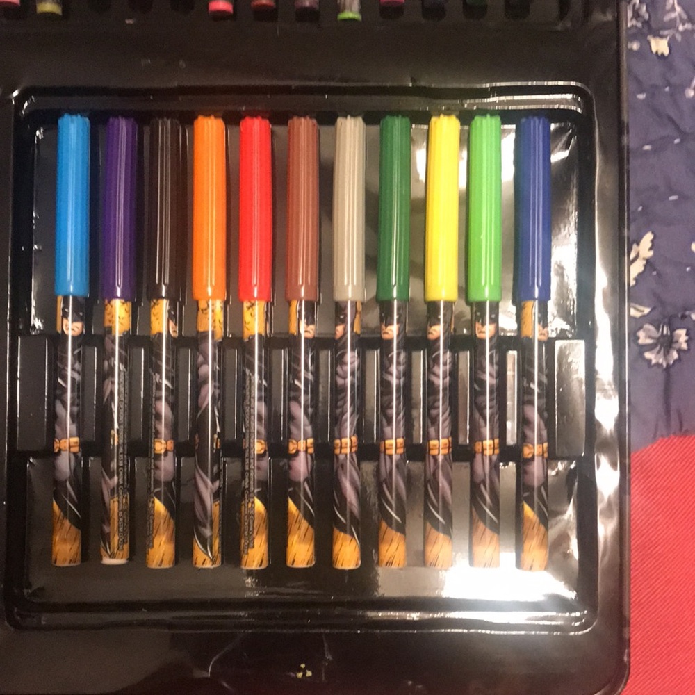 Batman Tin Color Set - Picture 12 of 14